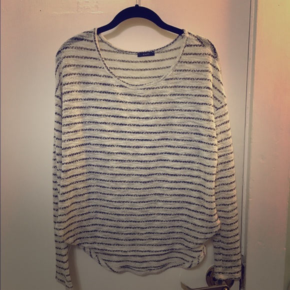 ENTI Black and White Sweater