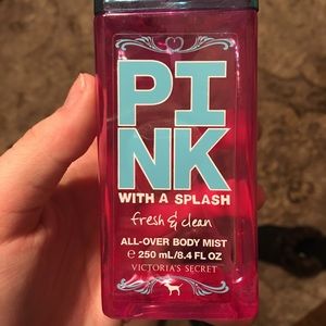 PINK fresh & clean body mist