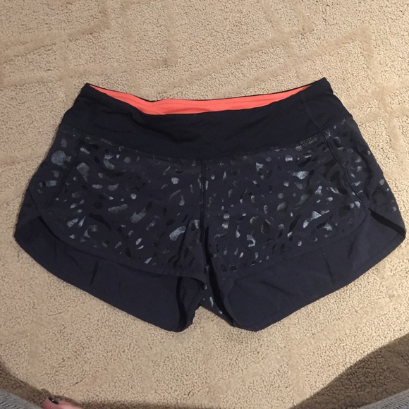 LULULEMON SHORTS