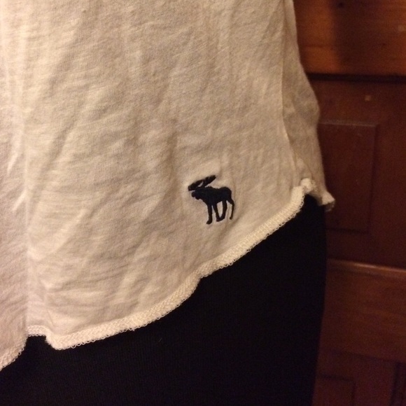 A&F Shirt - Picture 2 of 3