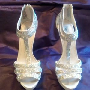 adorable ls by Steve Madden