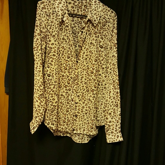 Long sleeve leopard print blouse - Picture 1 of 1