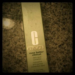 CLINIQUE Dark Spot Corrector NEW