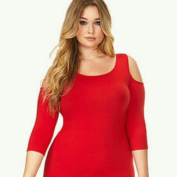 Red dress with shoulders cut out - Picture 3 of 4