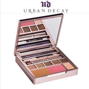Urban Decay Naked on the Run palette.  BNIB