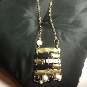 Necklace and earring set