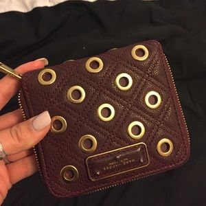Marc Jacobs mini wallet. Maroon/burgundy