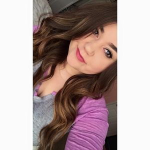 Meet your Posher, Ana