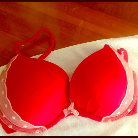 NWT Victoria's Secret very sext push up bra 34DD