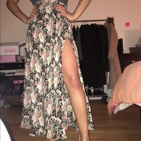 High slit skirt