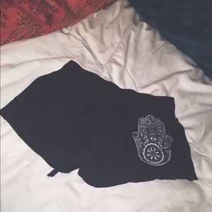 Hamsa Short black shorts