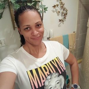 Meet your Posher, Sandy