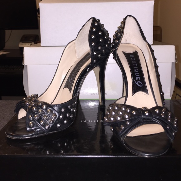 Boutique 9 studded heels (BTDARAYE BLACK)