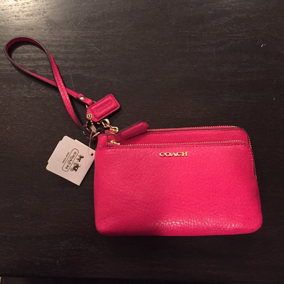 Coach Clutch/Wristlet in Fuchsia - Brand New!! - Picture 2 of 4