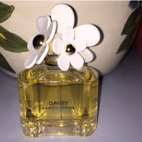 Authentic Marc Jacobs Daisy perfume