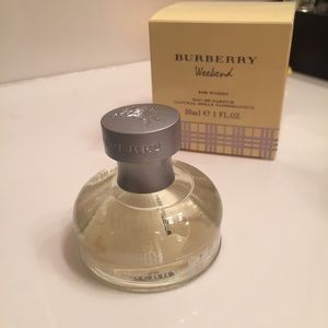 Burberry Weekend Perfume
