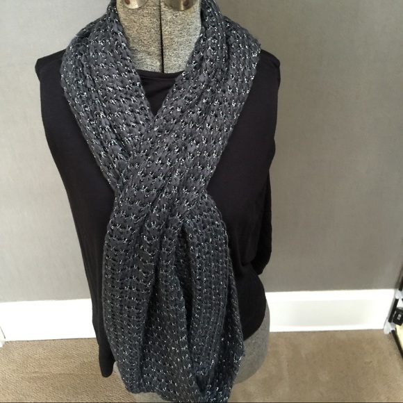 Infinity scarf