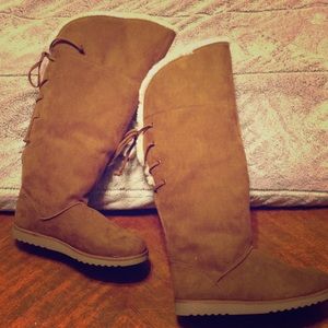 Stylish winter boots super warm!!