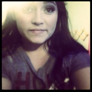 Meet your Posher, Marissa