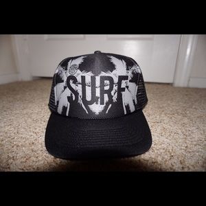 Trucker hat