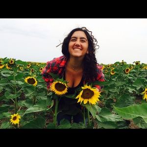 Meet your Posher, Alyssa