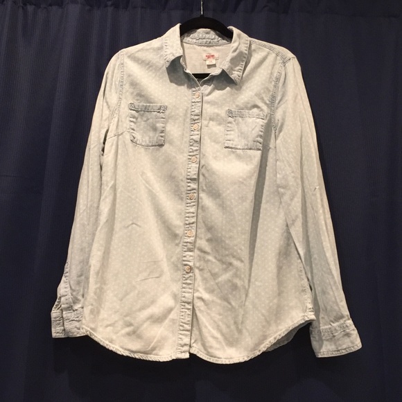 Light blue patterned chambray shirt