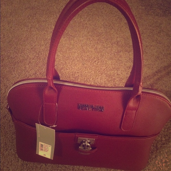 Kenneth Cole reaction!