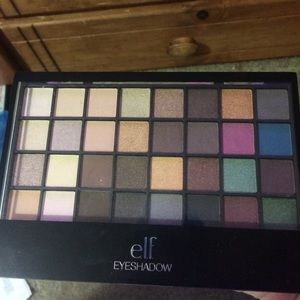 Brand New elf eye shadow pallet