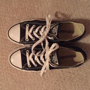 Low-black-converse