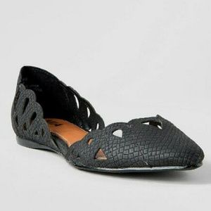 Snakeskin Scalloped Flats