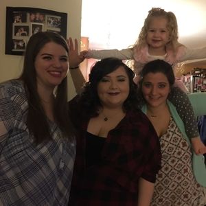 Meet your Posher, Courtney