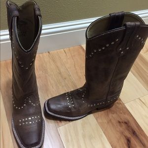 Cowgirl/ Cowboy boots