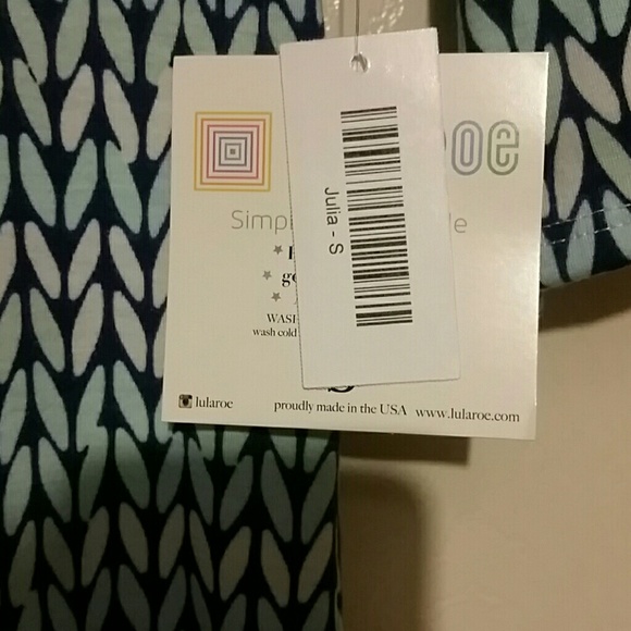 Julia - Picture 4 of 4