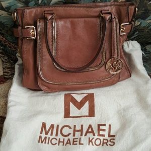 ✔SOLD-->100% Authentic Michael Kors Naomi Tote