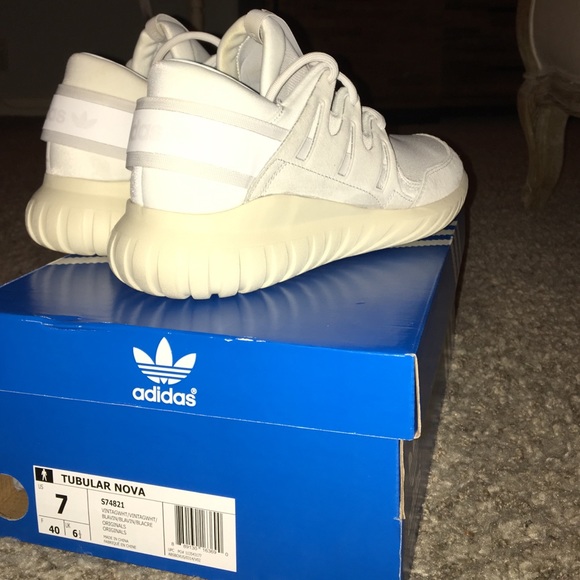 le adidas tubulare, nova creamwhite poshmark le adidas tubulare, nova creamwhite poshmark