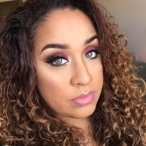 Meet your Posher, Kelli