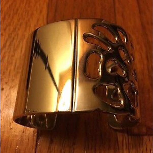Silver cuff bracelet with animal print cut-out