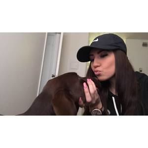 Meet your Posher, Monique