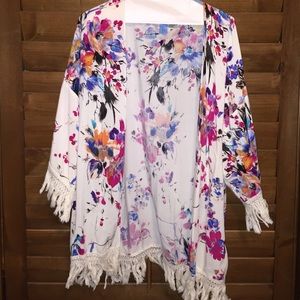 Adorable floral kimono