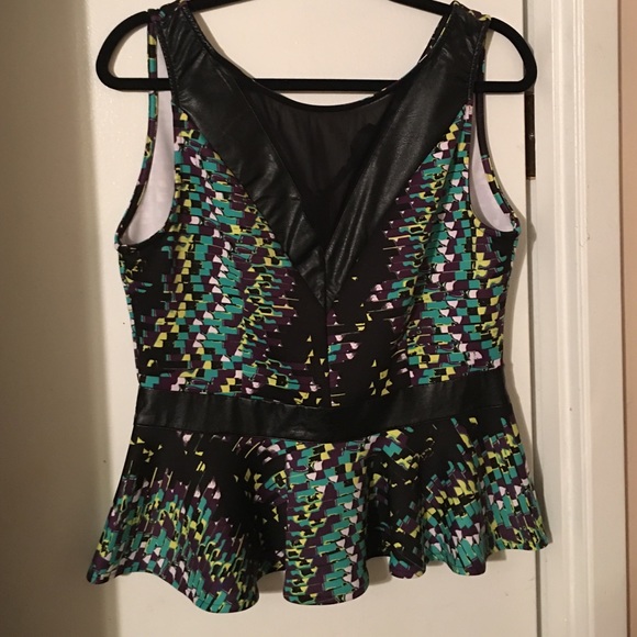New blouse (Bebe ) size large