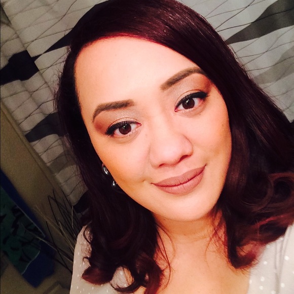 Meet your Posher, Anela