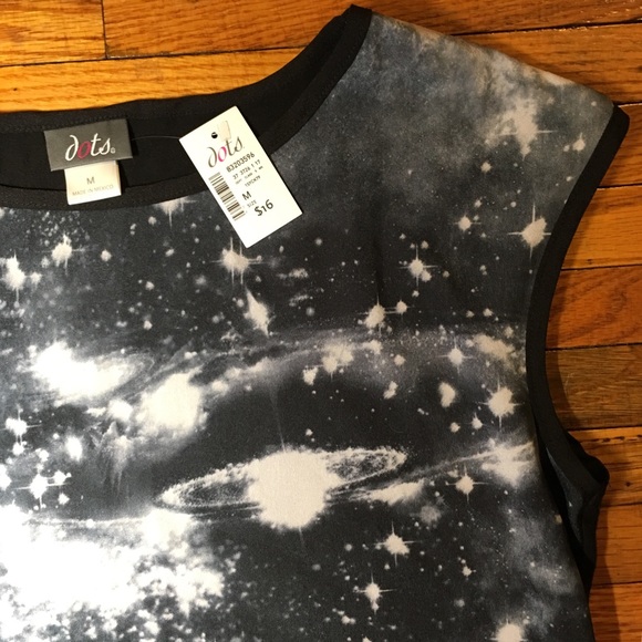 TRADED in BUNDLE Hi-Low Galaxy w/Saturn Top (NWT) - Picture 3 of 4