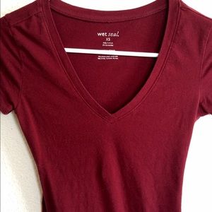 Soft maroon vneck