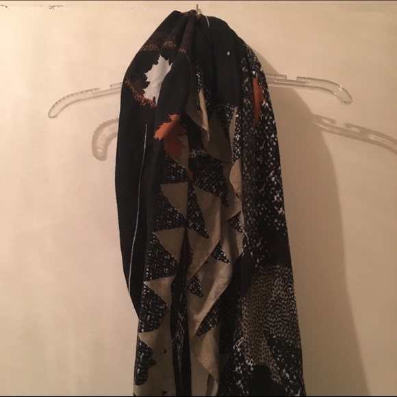 H&M cute and warm scarf - Picture 2 of 3