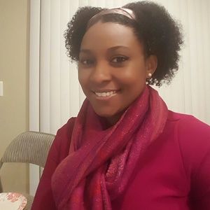 Meet your Posher, Cynthia