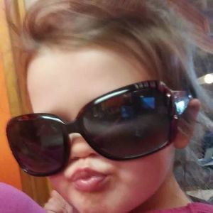 Meet your Posher, Melissaderrick