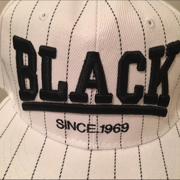 Black cap - Picture 2 of 3