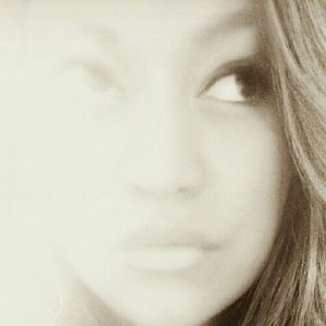 Meet your Posher, Desiree