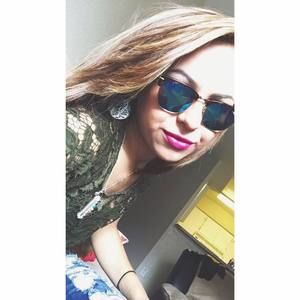 Meet your Posher, Adriana