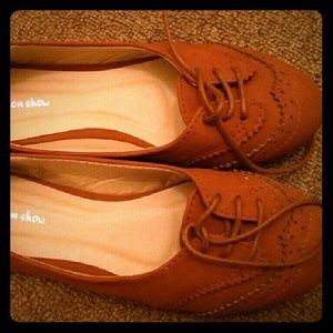 Brown Lace-Up Flats